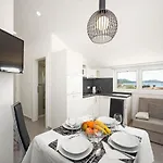 Bluemare Apartment *