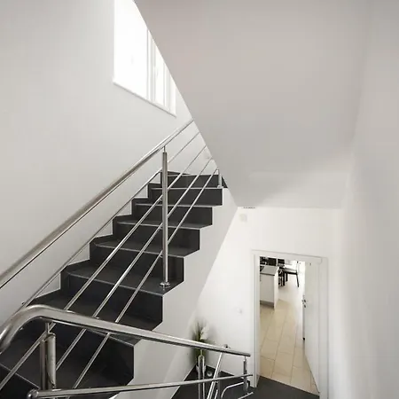 Bluemare Apartment